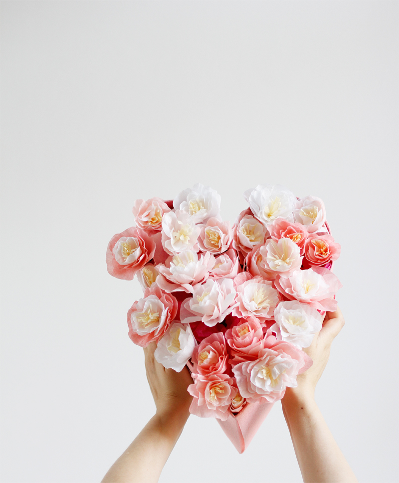 herz aus papierblumen | h.anna