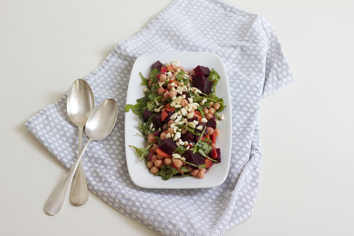 rezept: kichererbsensalat mit roten rüben | h.anna